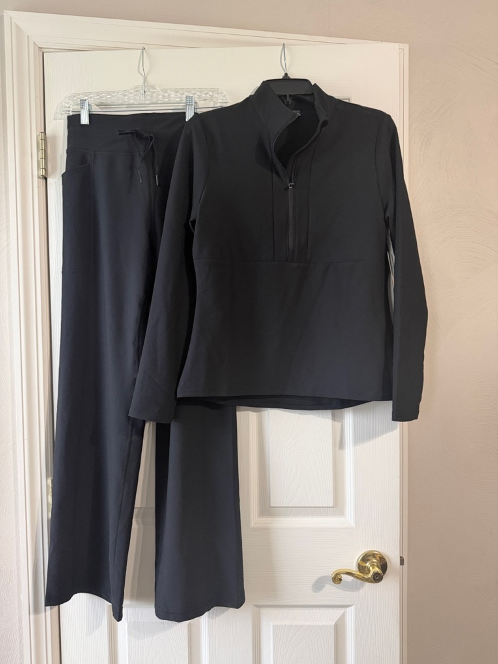 Black Women's Zip-Front Pullover & Drawstring Pants Set
